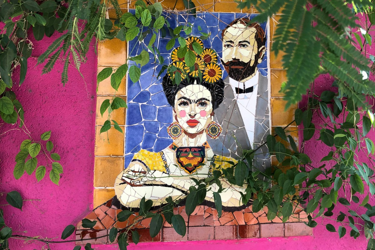 Tile mosaic mural of Frida Kahlo and Diego Rivera, Mission District San Francisco